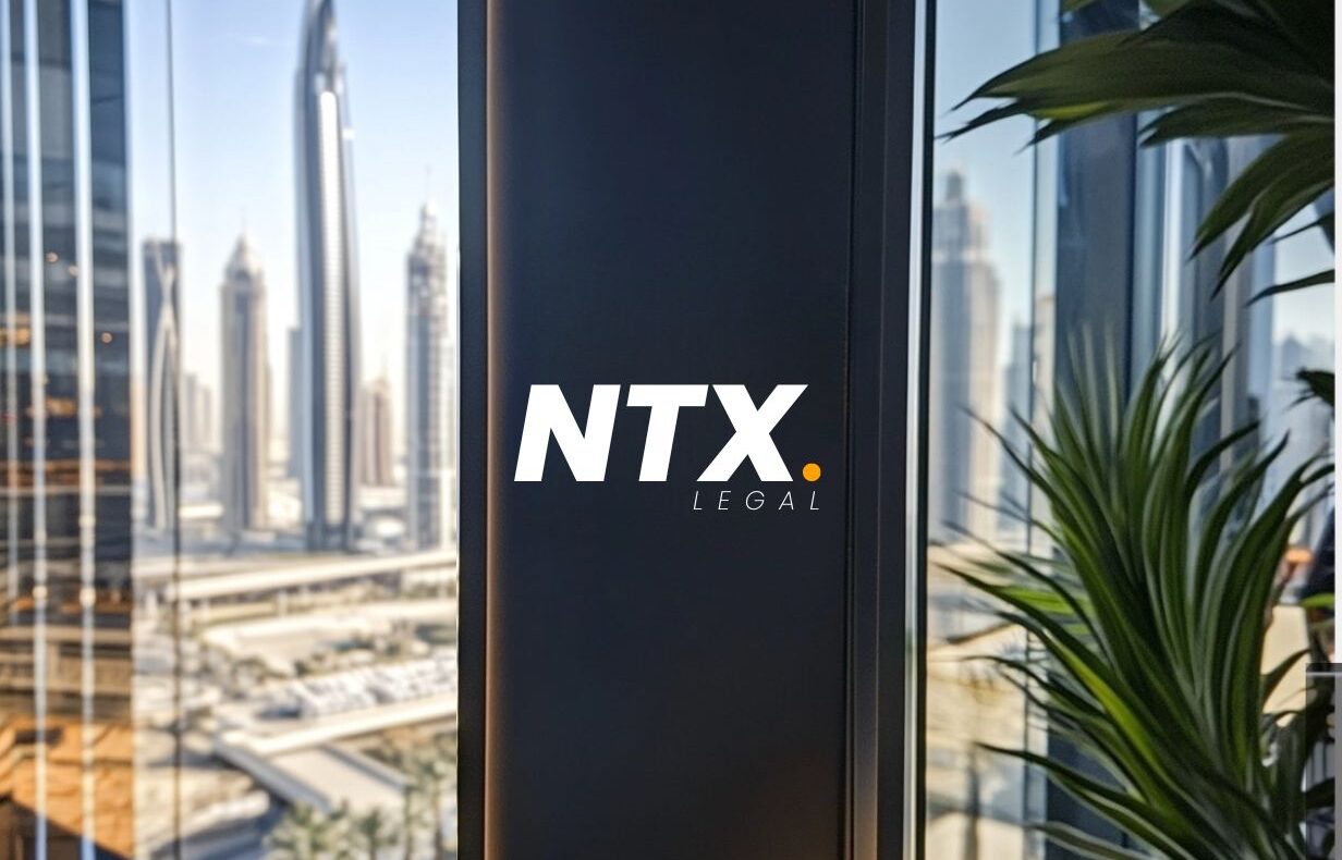 Dubai und NTX Logo im Vordergrund