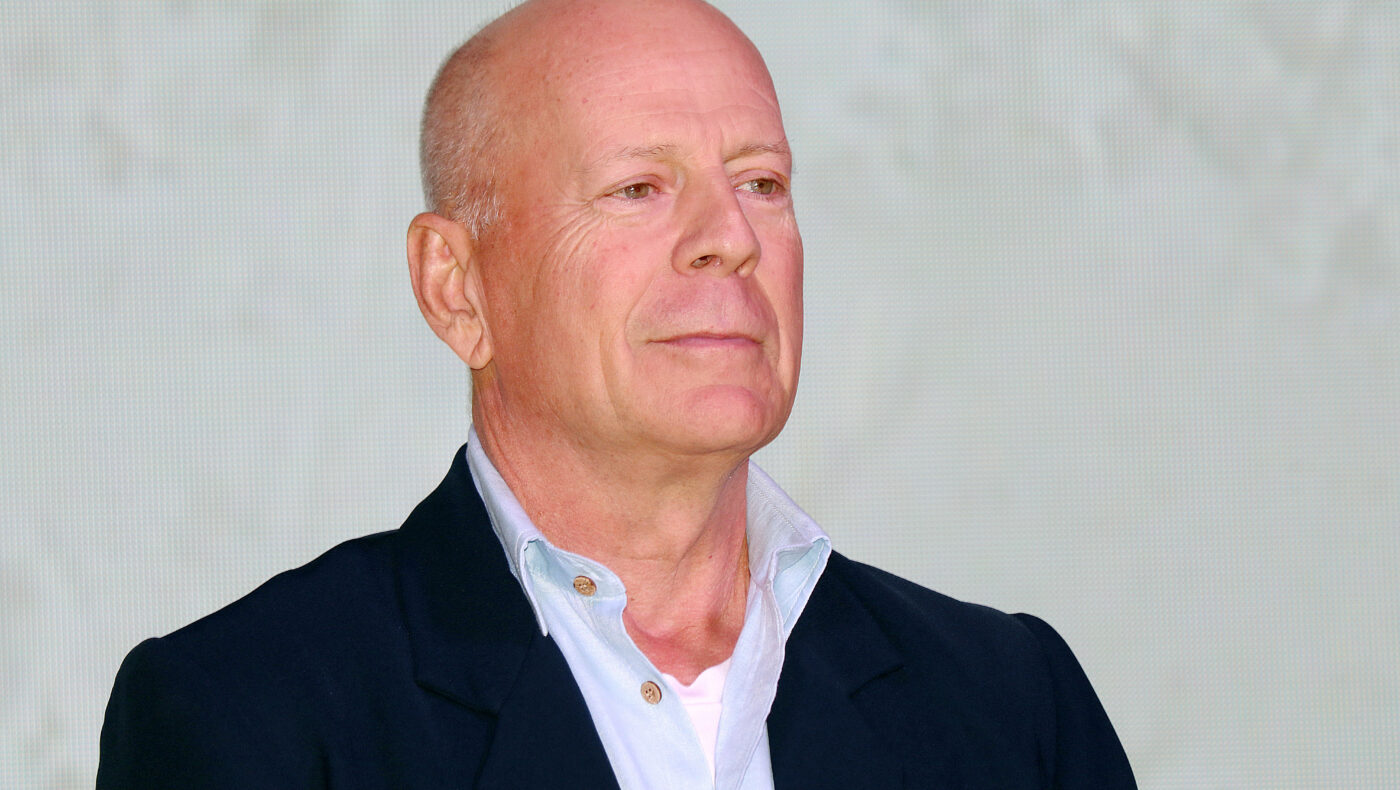 Bruce Willis mit ernstem Blick