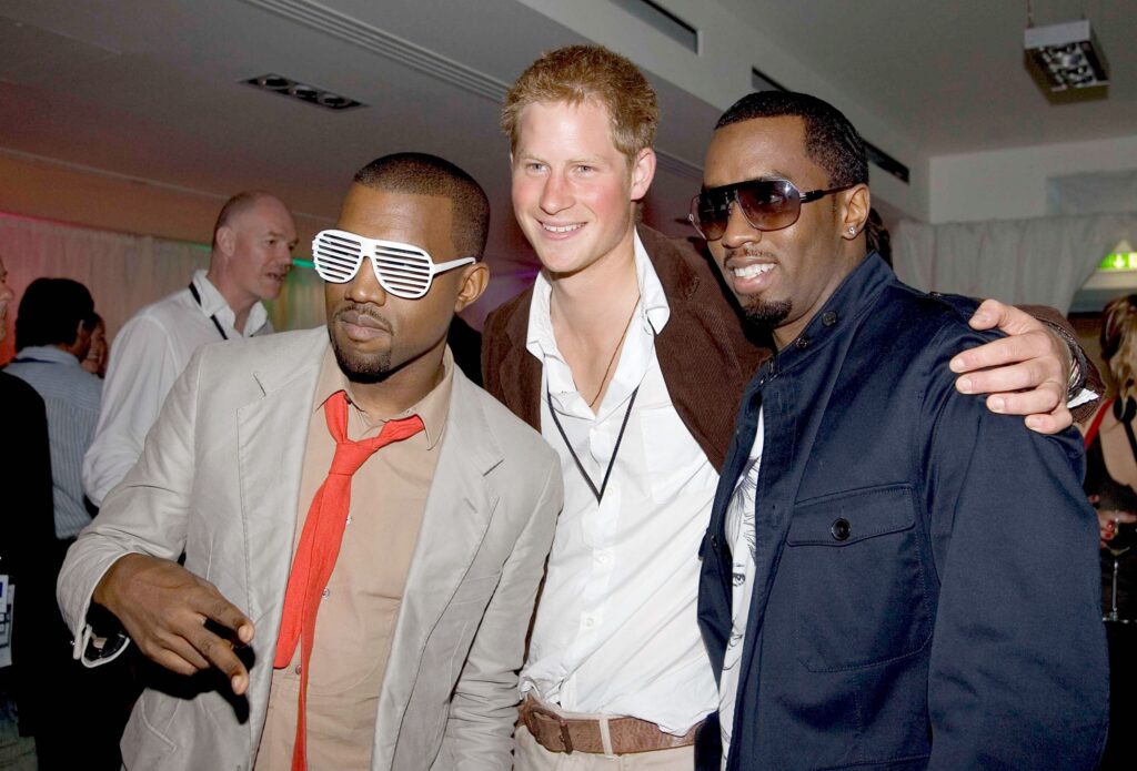 Kanye West, Prinz Harry und Sean Combs aka Diddy posieren für Foto