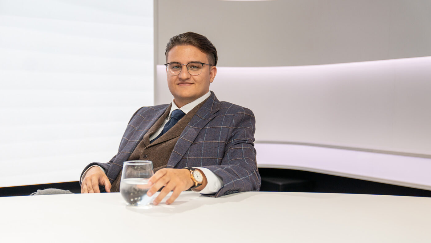 Benjamin Bansal über echte Positionierung, strategische Sichtbarkeit und wie Unternehmer durch gezielte Außenwirkung Vertrauen und Kunden gewinnen.