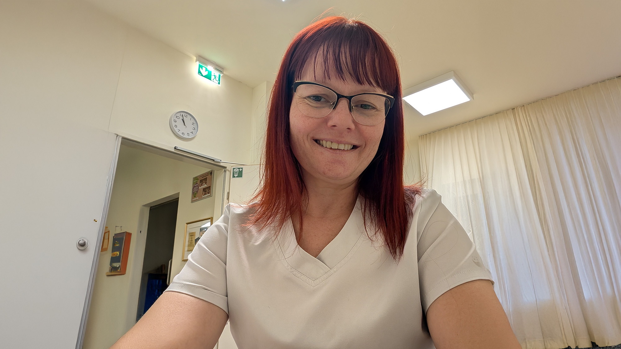 Sichere 24-Stunden-Betreuung zu Hause durch Sandra Klemencic, regionale Krankenschwester in Straß.