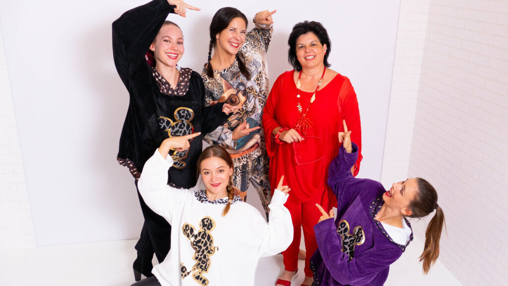 Mit ModeWelt Manu Kainer macht Moderberaterin Manuela Kainer Online-Shopping für Frauen inspirierend und persönlich