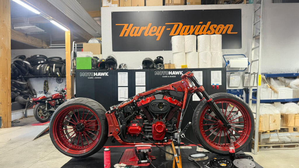 Motohawk bietet ehrliches Motorrad Customizing mit klarer Historie und Liebe zum Detail.