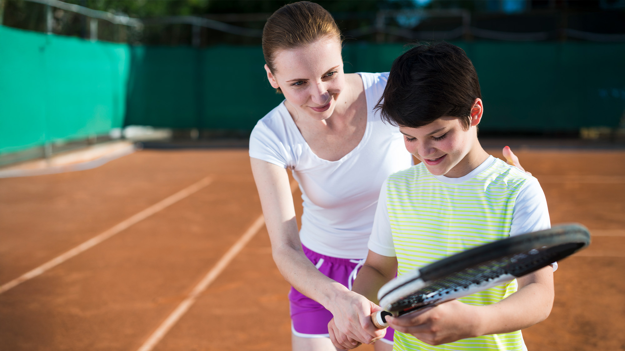 Sharety Padel Tennis Vereinsnetzwerk verbindet Padel-Freilassing mit Charity, Kapstadt-Austausch und Cooktastic-Projekten.