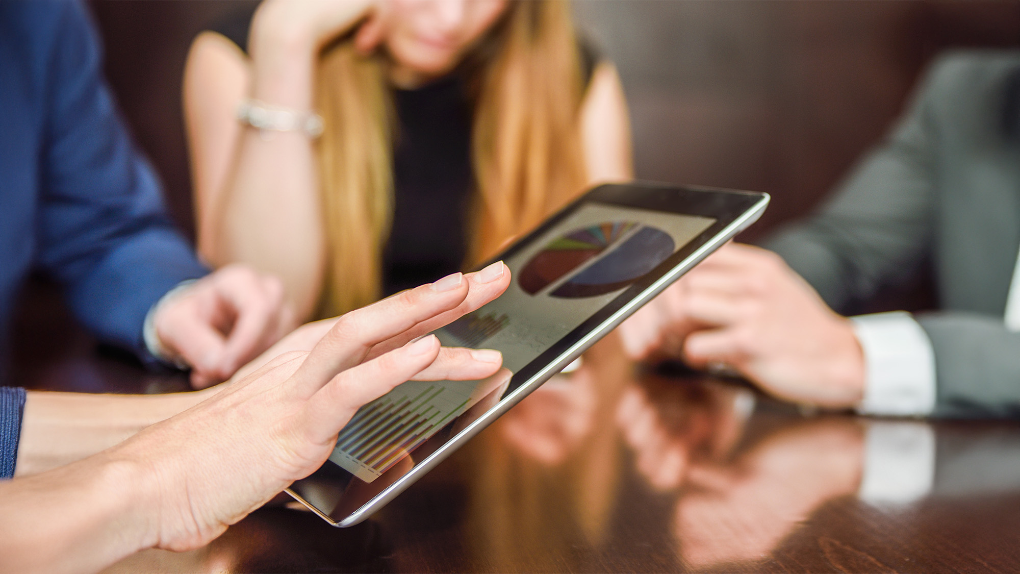 Connect Schwentinental deckt Mobilfunk-Fallen auf, bietet persönliche Beratung und schützt vor versteckten Kosten.