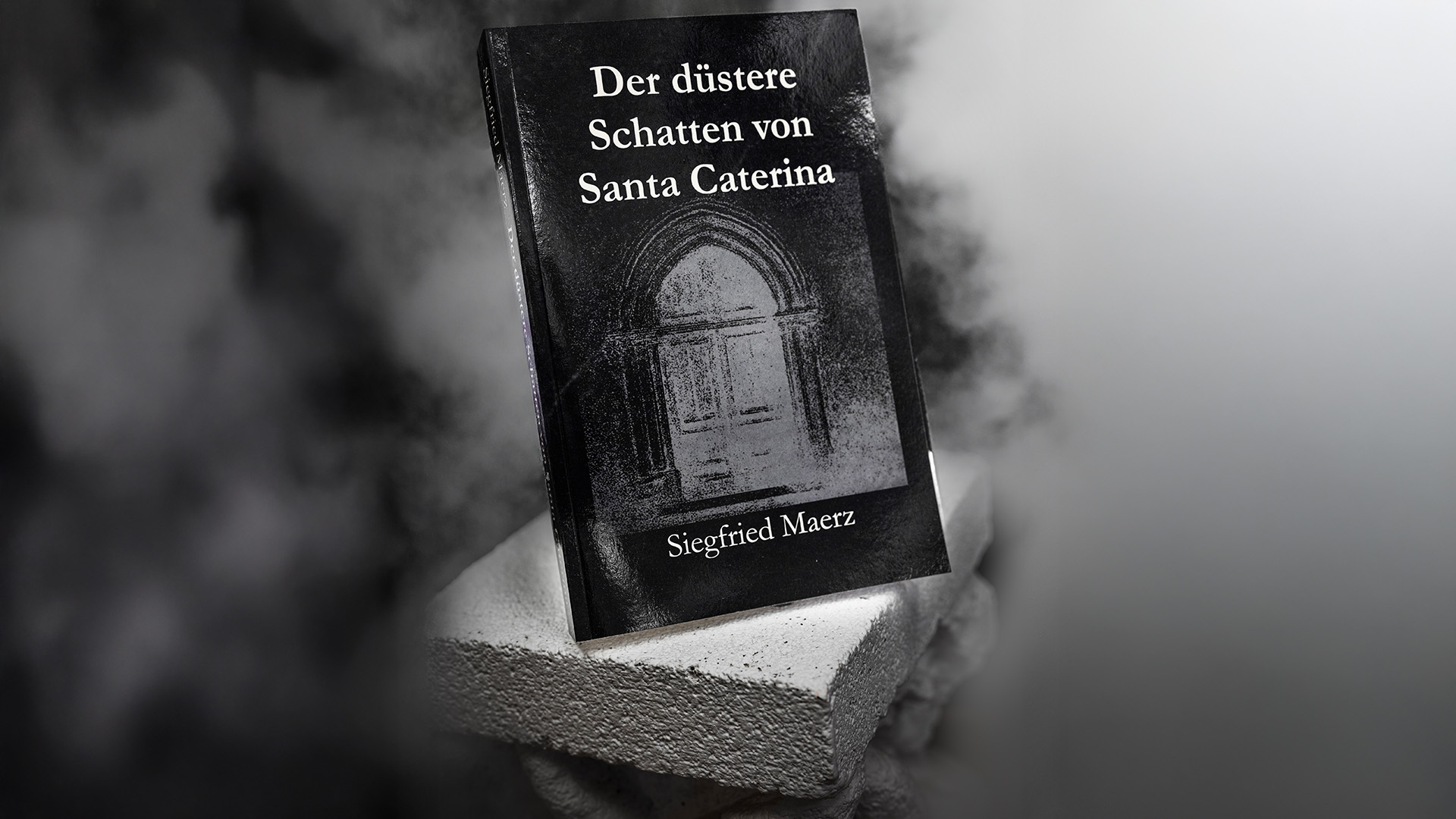 Der düstere Schatten von Santa Caterina - Codex Mancini: Auftakt der historische Krimireihe von Siegfried Maerz, Sardinien, Machtstrukturen, düster, atmosphärisch.
