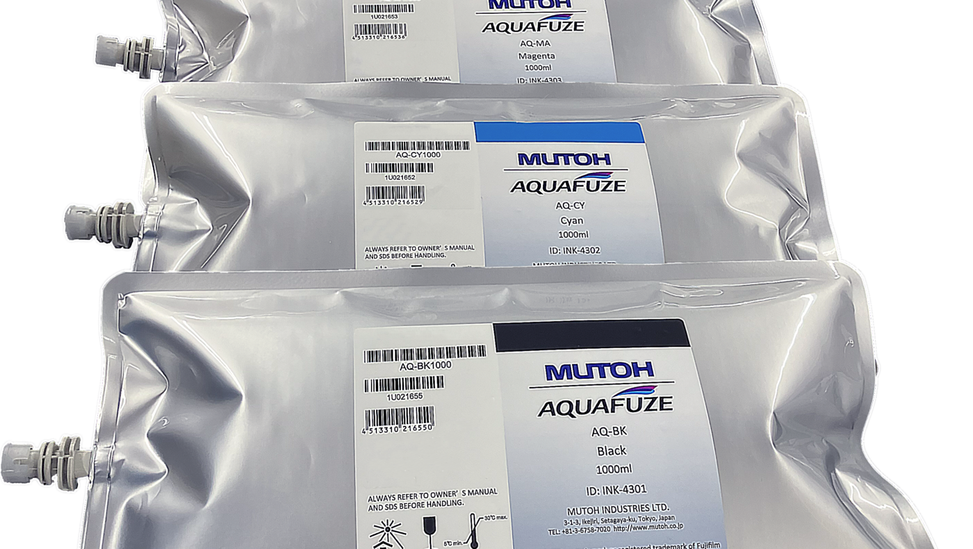 C & P Consulting setzt mit Mutoh-Tinte aus 80 Prozent Wasser auf nachhaltigen Druck und Umweltverträglichkeit.